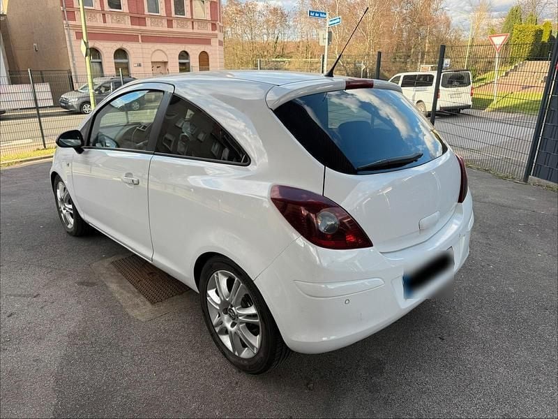 Gebraucht Opel Corsa 69 PS (50 kW) 2013 Weiß Kleinwagen
