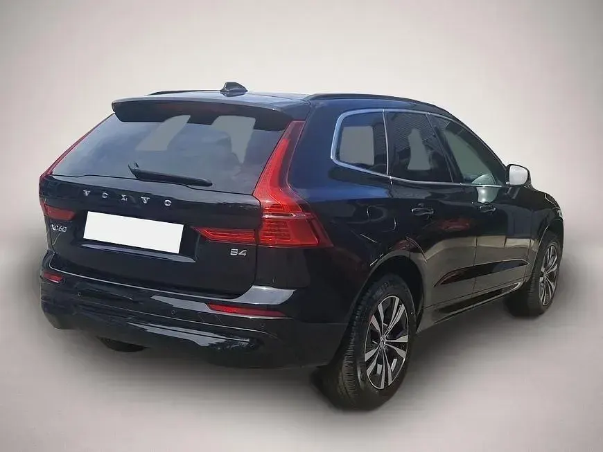 Gebraucht Volvo XC60 Core 197 PS (144 kW) 2022 Manufacturer SUV