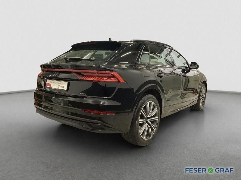 Gebraucht Audi Q8 Ambiente 286 PS (210 kW) 2022 Mythosschwarz metallic SUV