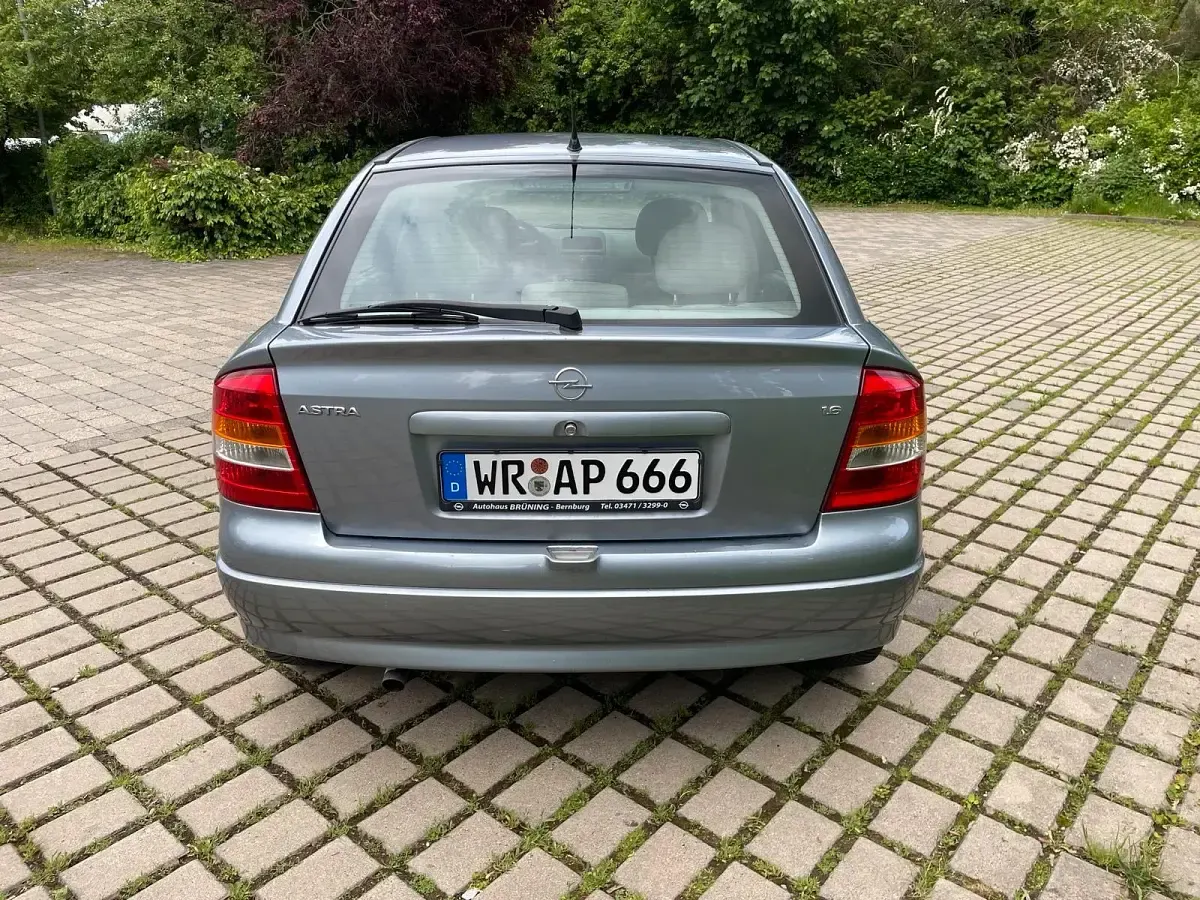 Gebraucht Opel Astra Elegance 101 PS (74 kW) 2003 Blau Kleinwagen