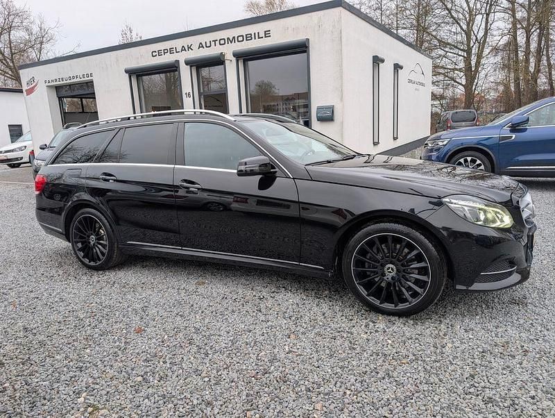 Second-hand Mercedes E250 204 CP (150 kW) 2014 Negru Break