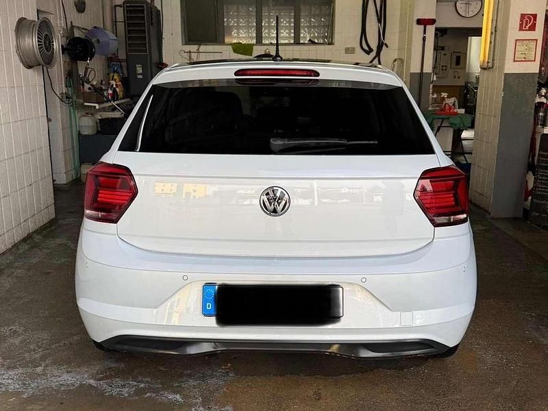 Gebraucht VW Polo 95 PS (69 kW) 2021 Silber Limousine