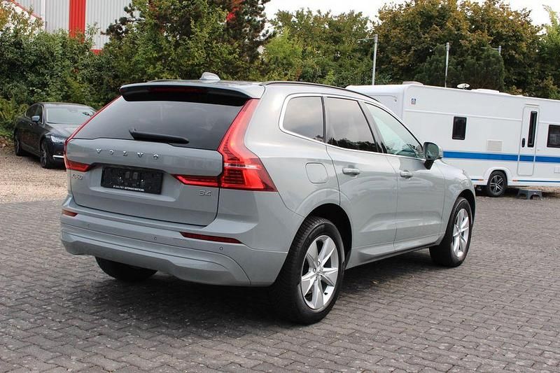 Gebraucht Volvo XC60 Core 197 PS (144 kW) 2023 Grau SUV