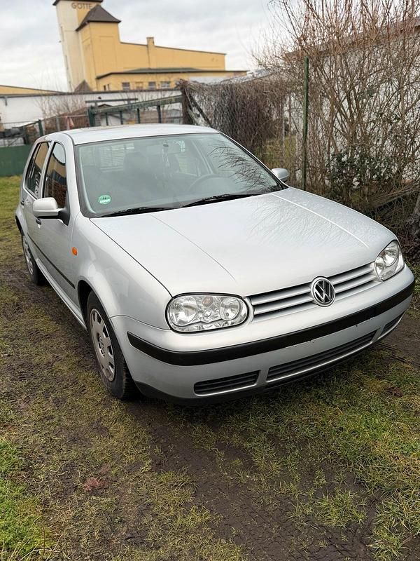 Gebraucht VW Golf IV 75 PS (55 kW) 1999 Silber Kleinwagen