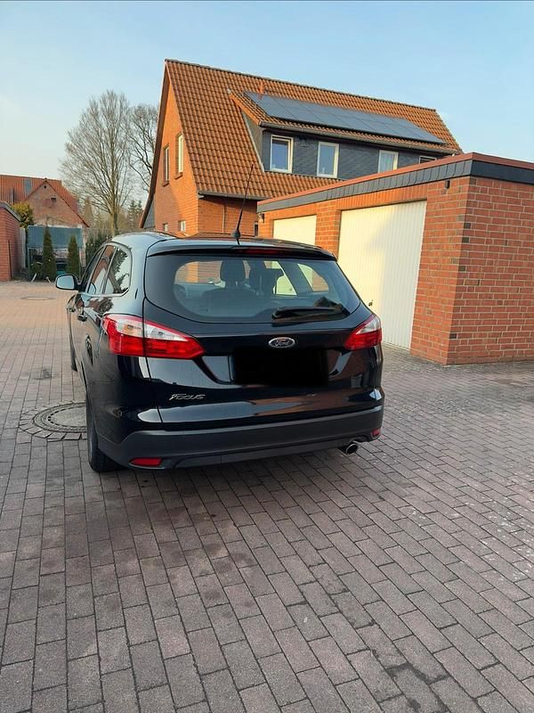 Gebraucht Ford Focus 2014 Schwarz Kombi