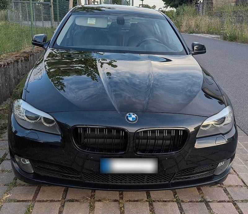 Gebraucht BMW 530 258 PS (189 kW) 2012 Schwarz Limousine