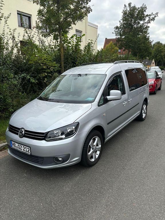 Grau Gebraucht 2010 VW Caddy Maxi Van / Kleinbus | 14.900 € - Bild 1/4