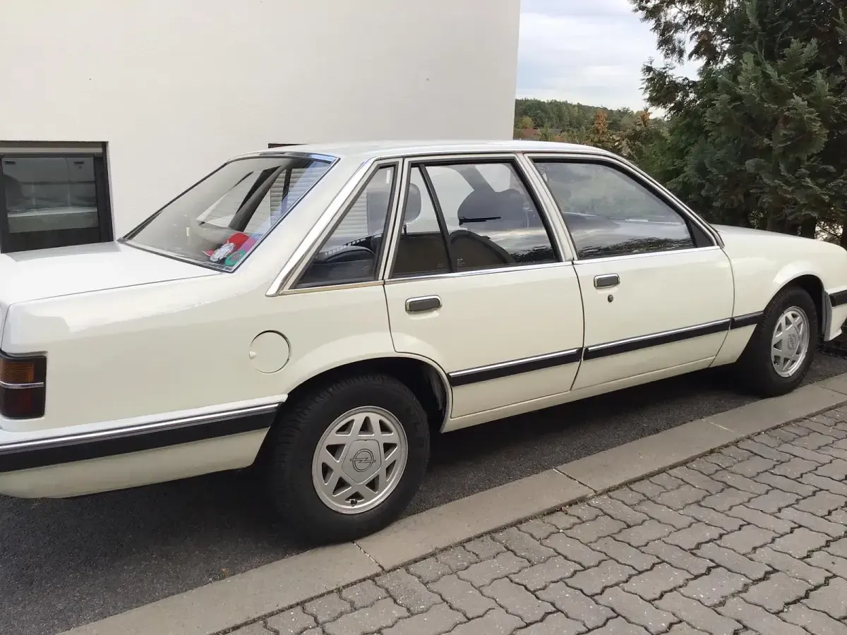 Gebraucht Opel Senator 170 PS (125 kW) 1983 Weiß Limousine