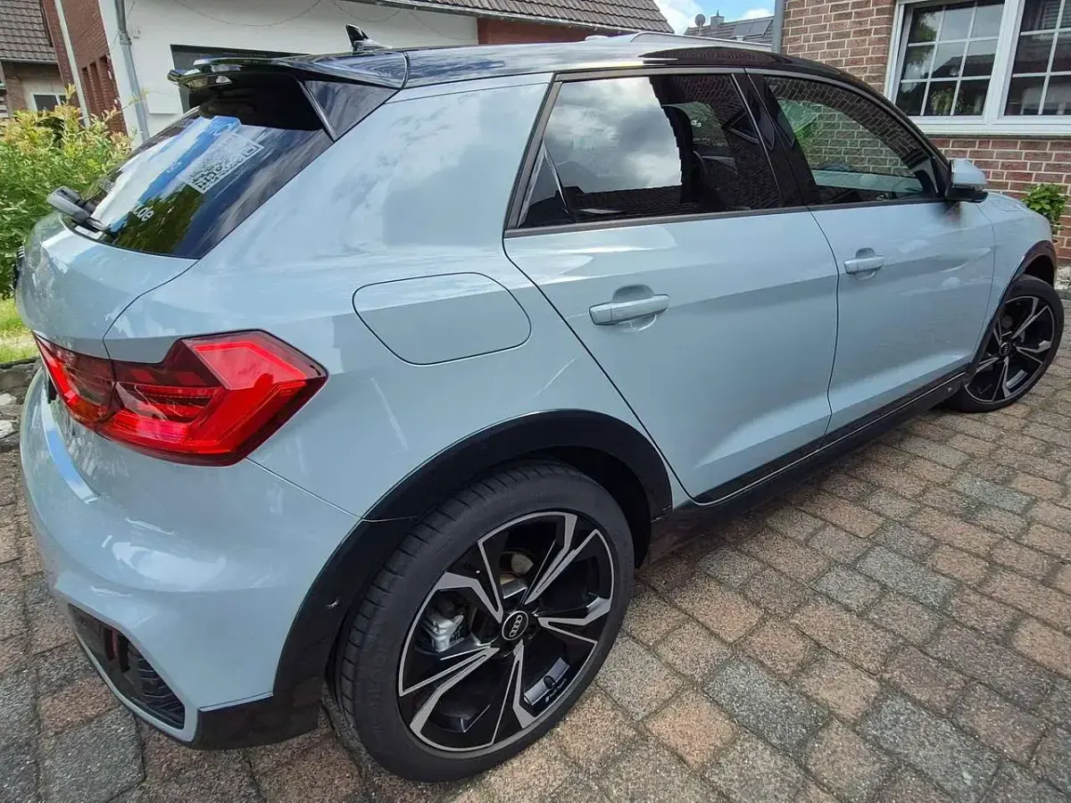 Gebraucht Audi A1 150 PS (110 kW) 2023 Grau SUV