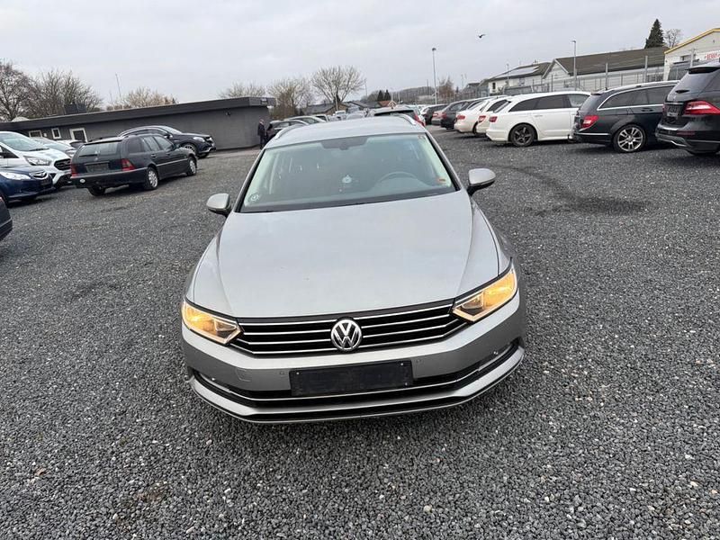 Gebraucht VW Passat Comfortline 150 PS (110 kW) 2015 Silber Kombi