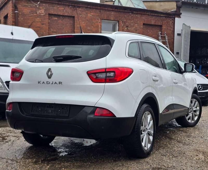 Gebraucht Renault Kadjar Experience 131 PS (96 kW) 2017 Gletscherweiss SUV