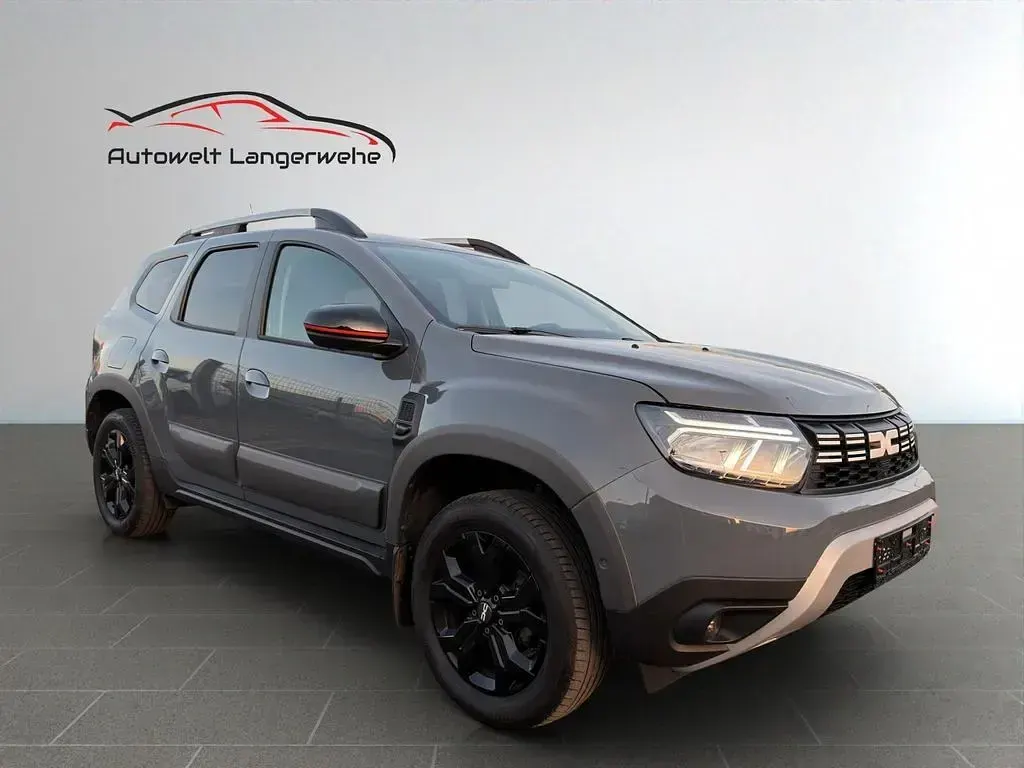 Używany Dacia Duster Extreme 101 KM (74 kW) 2022 Szary SUV