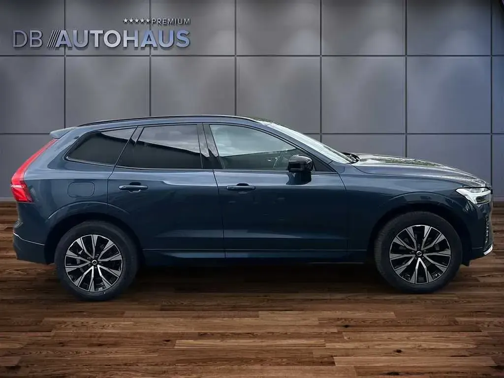 Gebraucht Volvo XC60 Plus 250 PS (183 kW) 2025 Blau SUV