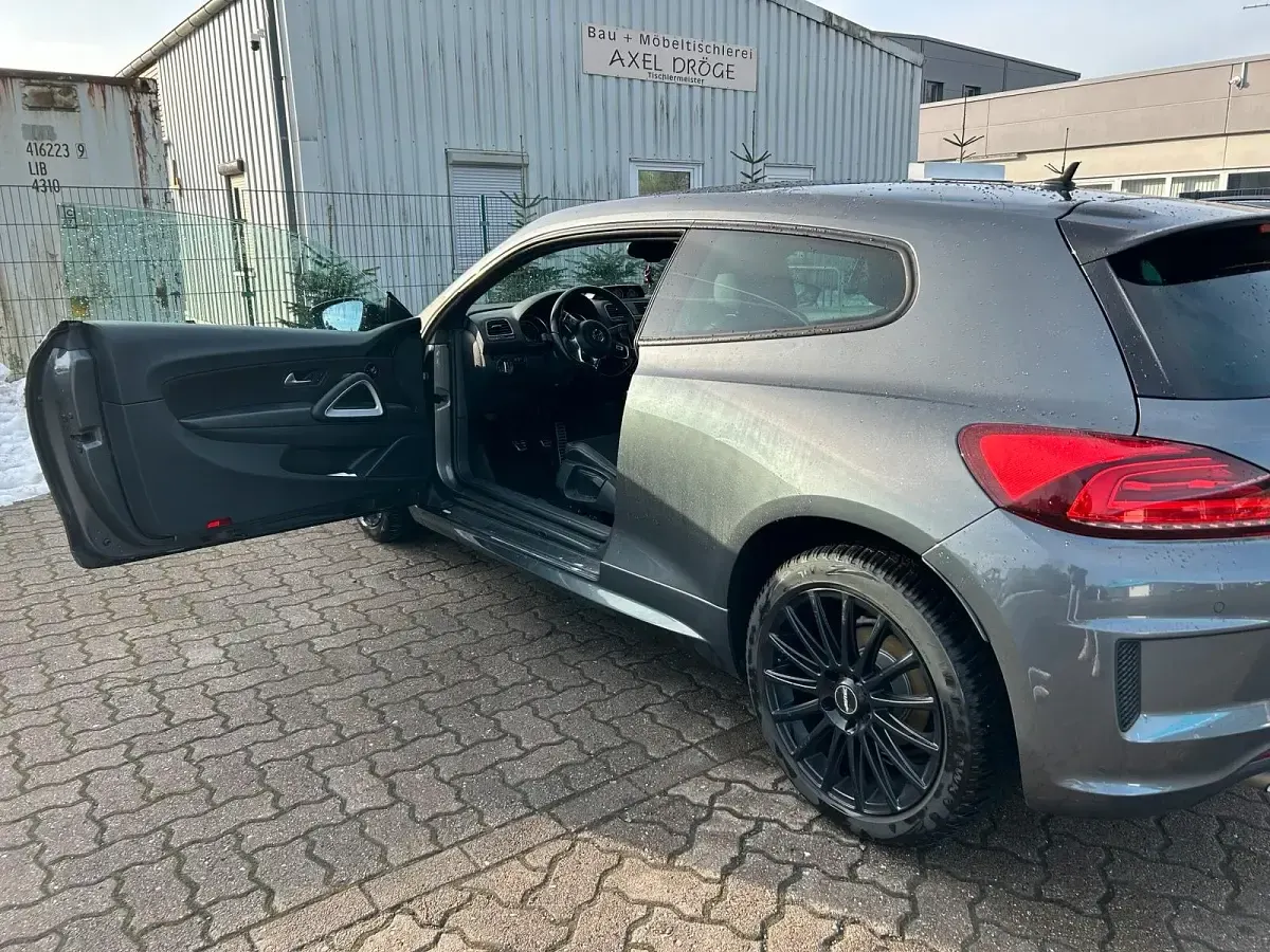 Gebraucht VW Scirocco R-line 125 PS (91 kW) 2015 Grau Coupé