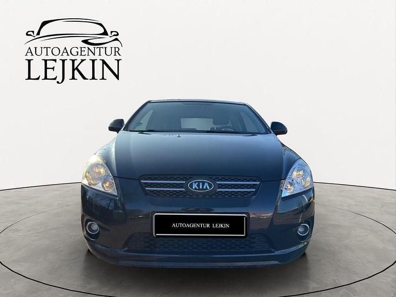 Gebraucht Kia ProCeed LX 126 PS (92 kW) 2009 Black pearl Limousine