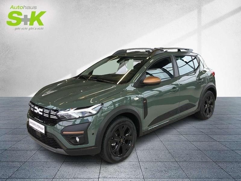 Safarigrüngrau (grau) Gebraucht 2024 Dacia Sandero Extreme Kleinwagen | 17.490 € (Fairer Preis) - Bild 1/4
