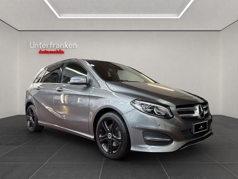 Grau Gebraucht 2018 Mercedes B200 Urban Van / Kleinbus | 11.980 € (Guter Preis) - Bild 1/4