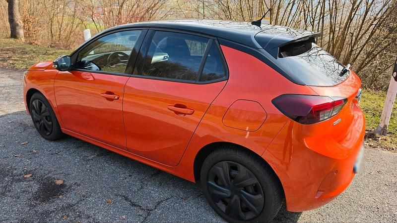 Używany Opel Corsa 101 KM (74 kW) 2021 Pomarańczowy Hatchback