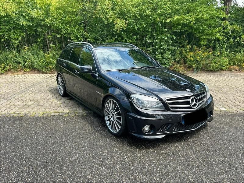 Schwarz Gebraucht 2010 Mercedes C63 AMG Kombi | 25.900 € - Bild 1/4