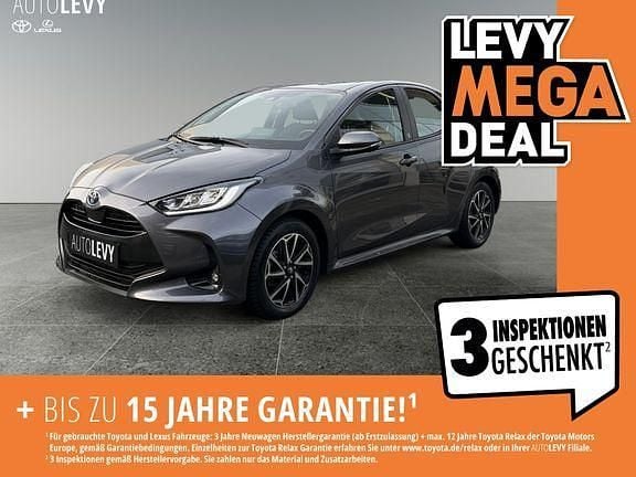 Marlingrau metallic Gebraucht 2022 Toyota Yaris Hybrid Basis | 18.890 € (Superpreis) - Bild 1/4