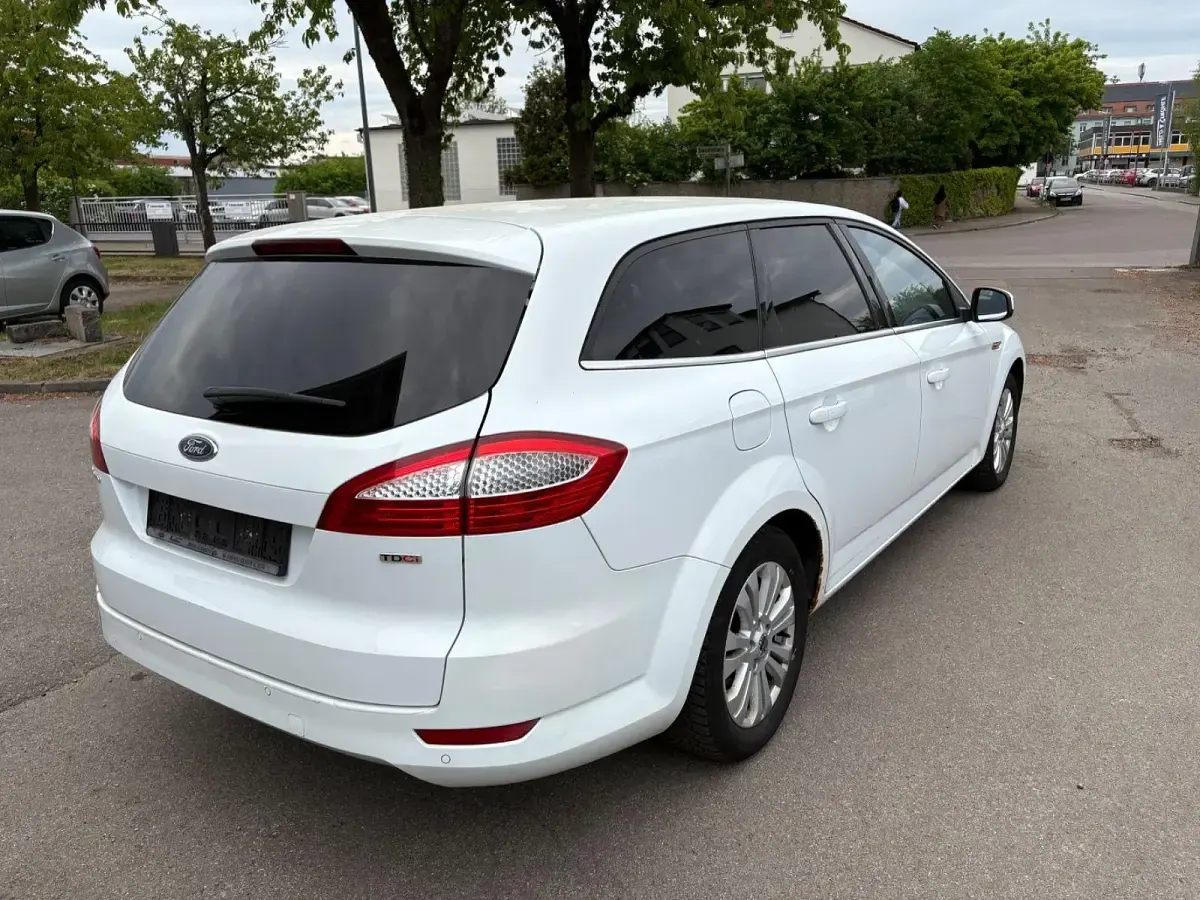 Używany Ford Mondeo Titanium 140 KM (102 kW) 2009 Biały Kombi