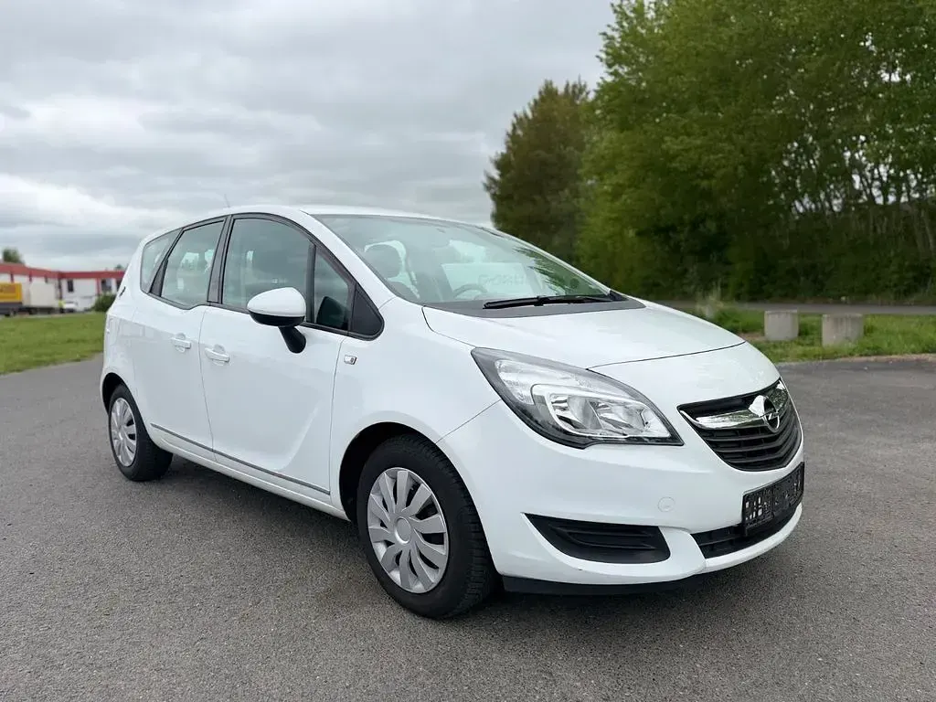 Gebraucht Opel Meriva Selection 101 PS (74 kW) 2017 Weiß Van / Kleinbus