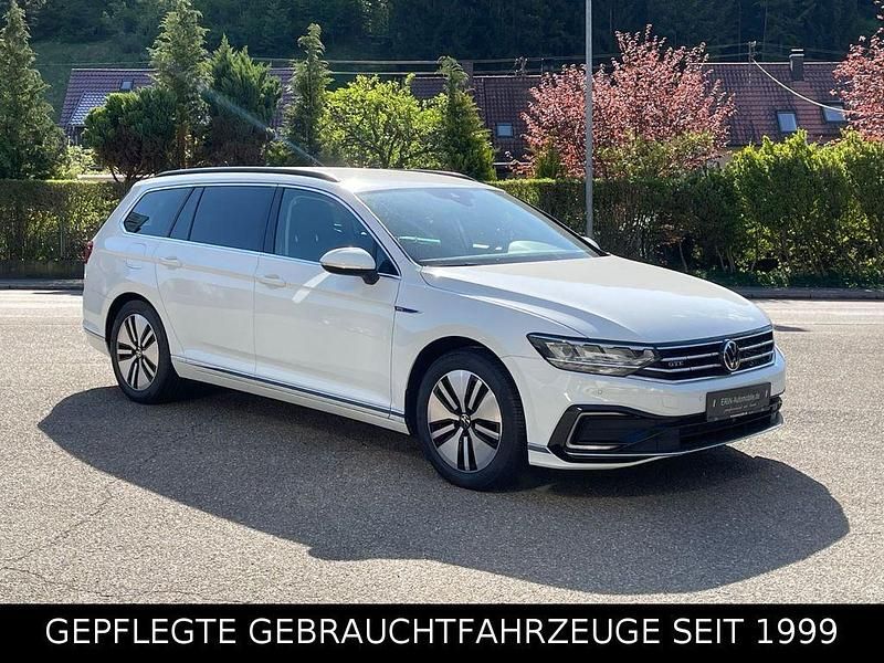 Weiß Gebraucht 2021 VW Passat GTE Kombi | 18.490 € (Guter Preis) - Bild 1/4