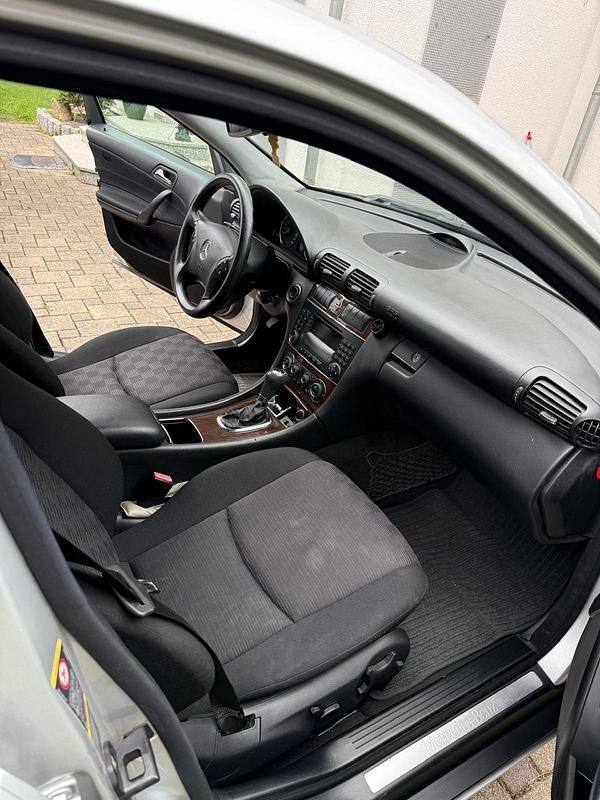 Usata Mercedes C180 143 CV (105 kW) 2004 Argento Berlina