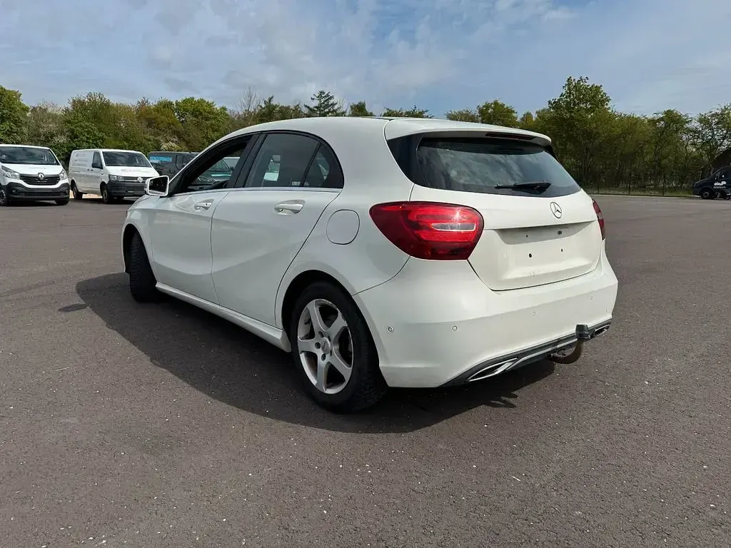 Gebraucht Mercedes A200 136 PS (100 kW) 2018 Weiß Limousine