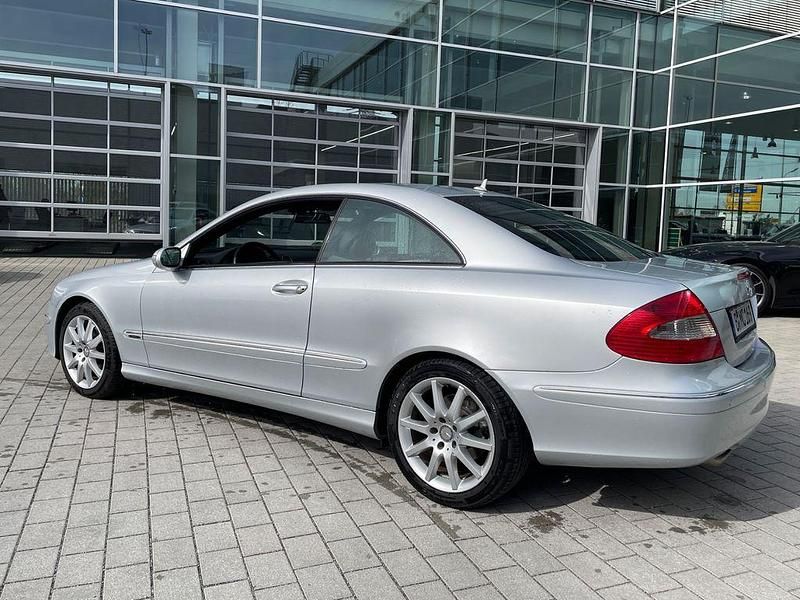Gebraucht Mercedes CLK200 184 PS (135 kW) 2009 Silber Coupé