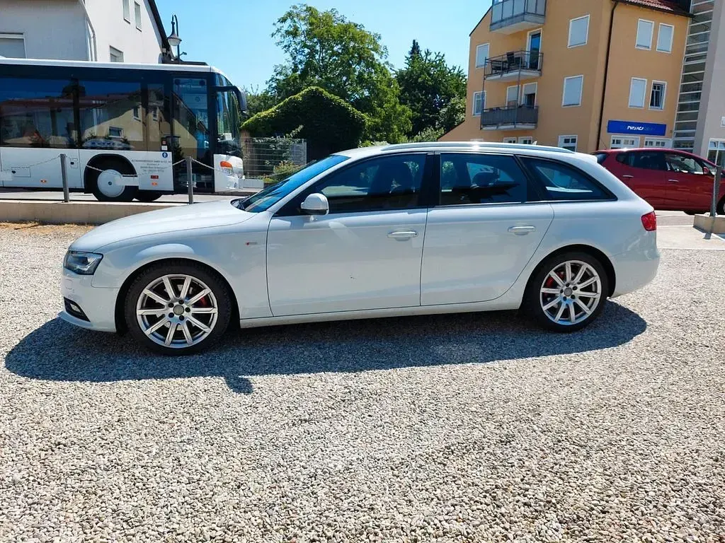 Gebraucht Audi A4 S-Line 177 PS (130 kW) 2012 Weiß Kombi
