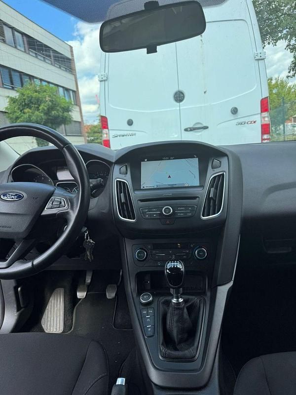 Gebraucht Ford Focus Cool & Connect 95 PS (69 kW) 2018 Weiß Kombi