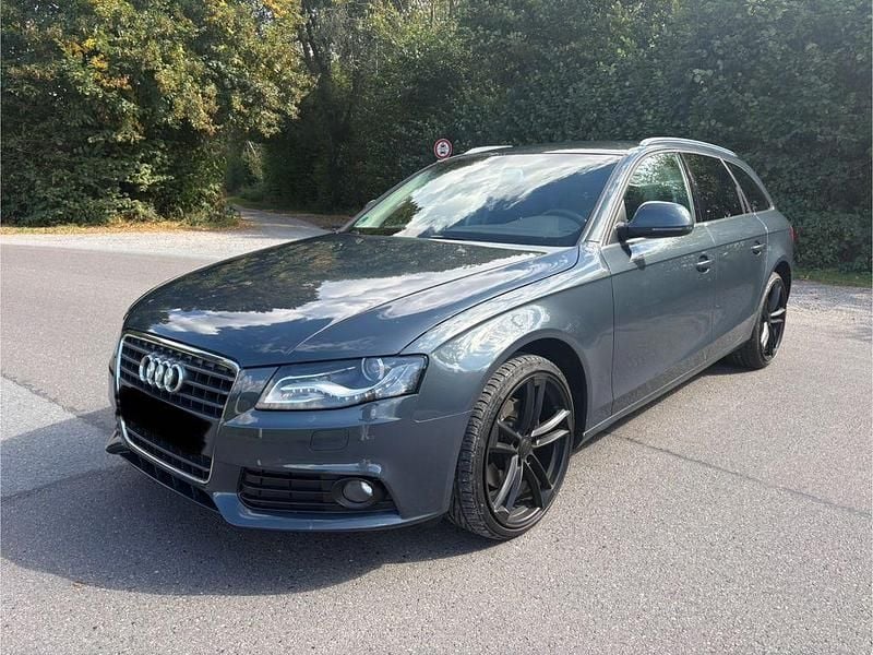 Grau Gebraucht 2009 Audi A4 Ambiente Kombi | 3.900 € (Guter Preis) - Bild 1/4
