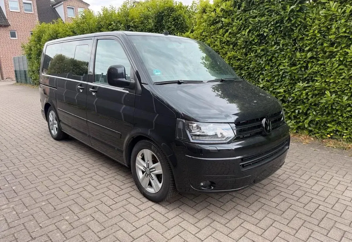 Gebraucht VW Multivan 174 PS (127 kW) 2005 Schwarz Van / Kleinbus