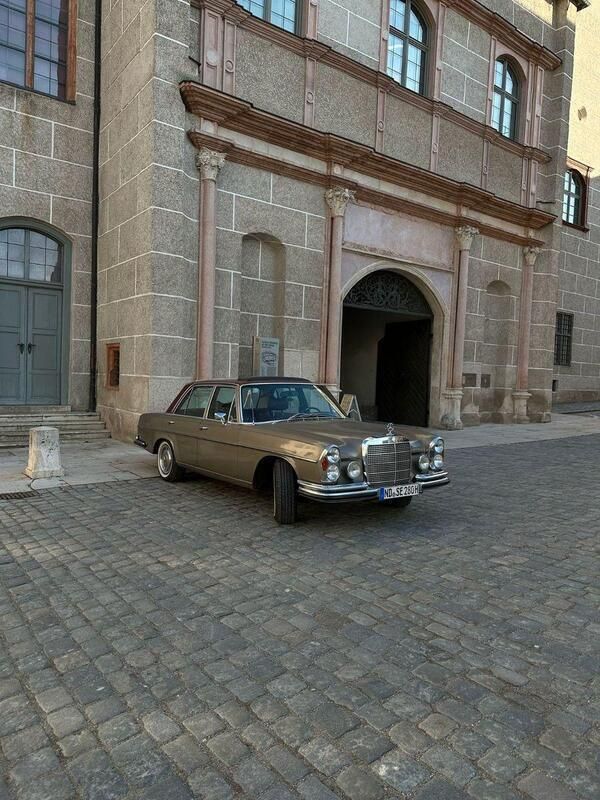 Gold Gebraucht 1970 Mercedes S280 SE Limousine | 18.990 € - Bild 1/4