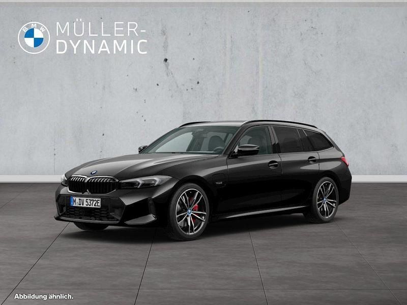Schwarz Gebraucht 2022 BMW 330e M Sport Kombi | 30.912 € - Bild 1/4