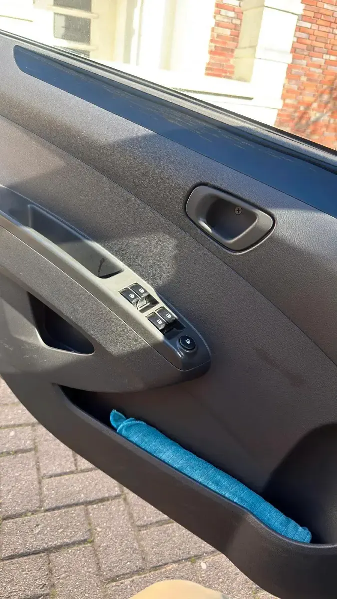 Gebraucht Chevrolet Spark 82 PS (60 kW) 2011 Schwarz Kleinwagen