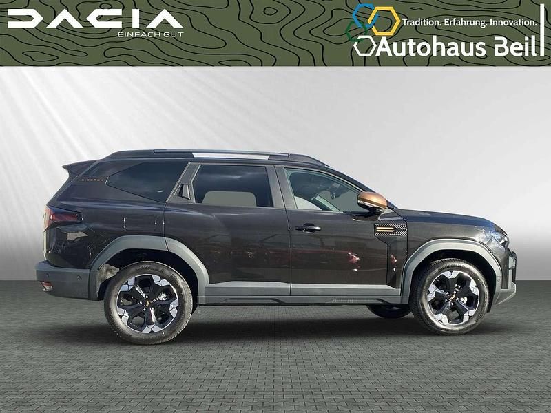 Neu Dacia Bigster Extreme 131 PS (96 kW) 2025 Perlmuttschwarz metallic SUV