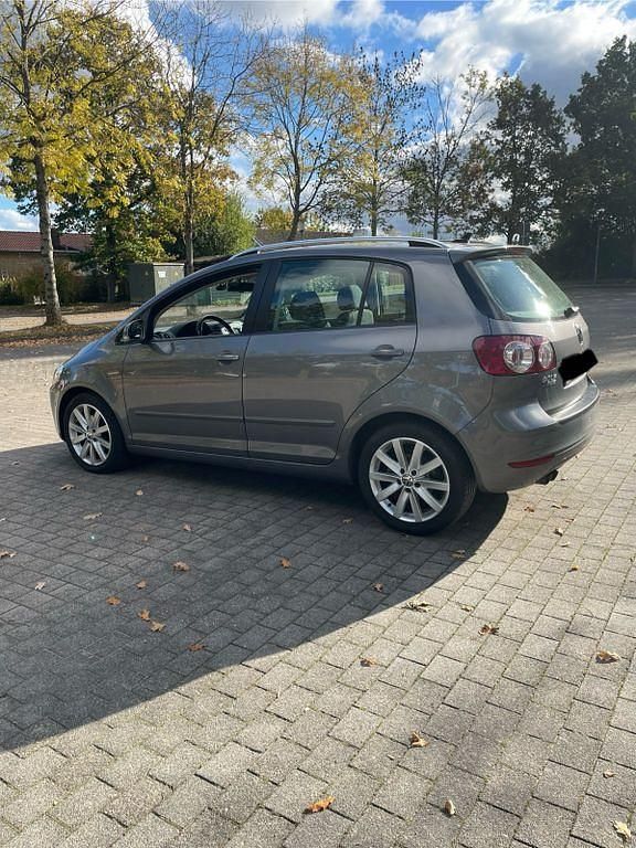 Grau Gebraucht 2009 VW Golf Plus Cross Highline Van / Kleinbus | 5.100 € (Guter Preis) - Bild 1/4