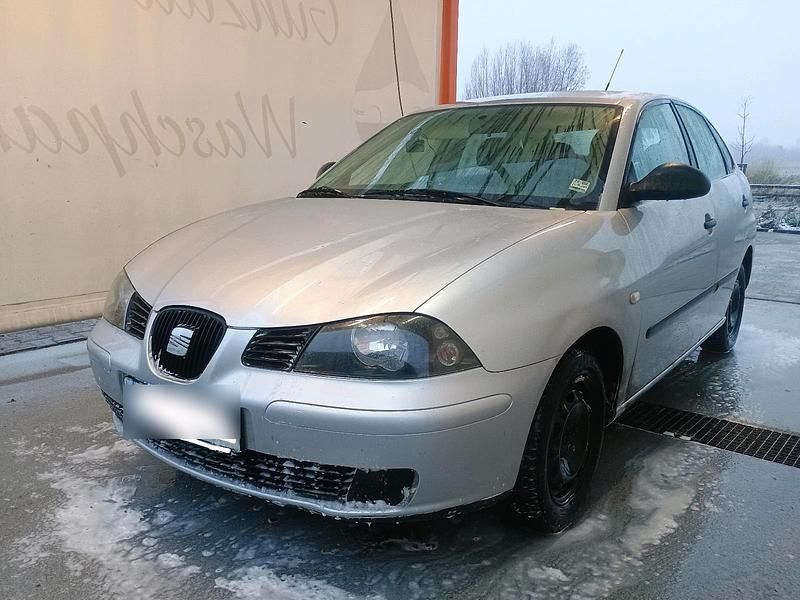 Silber Gebraucht 2005 Seat Ibiza Kleinwagen | 690 € (Guter Preis) - Bild 1/4