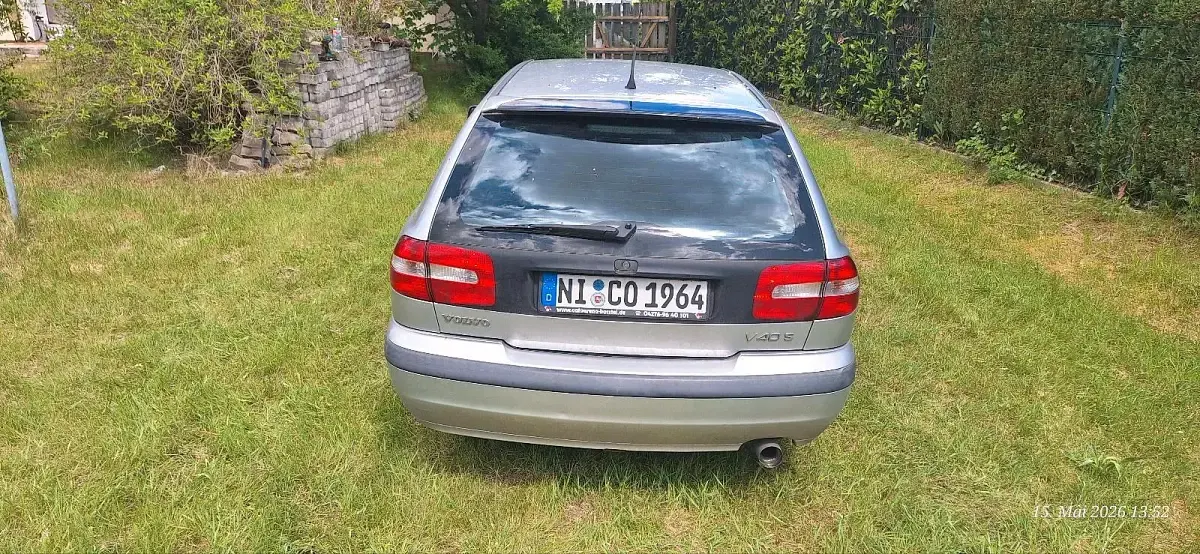 Gebraucht Volvo V40 122 PS (89 kW) 2001 Grau Kombi