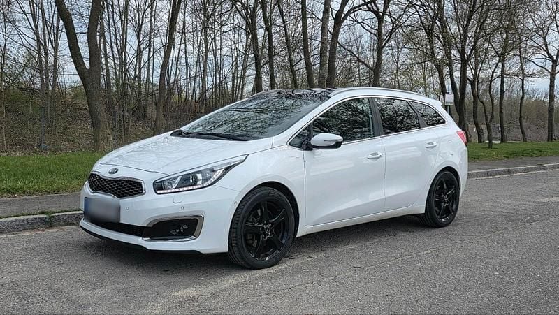 Gebraucht Kia Ceed 136 PS (100 kW) 2018 Weiß Kleinwagen