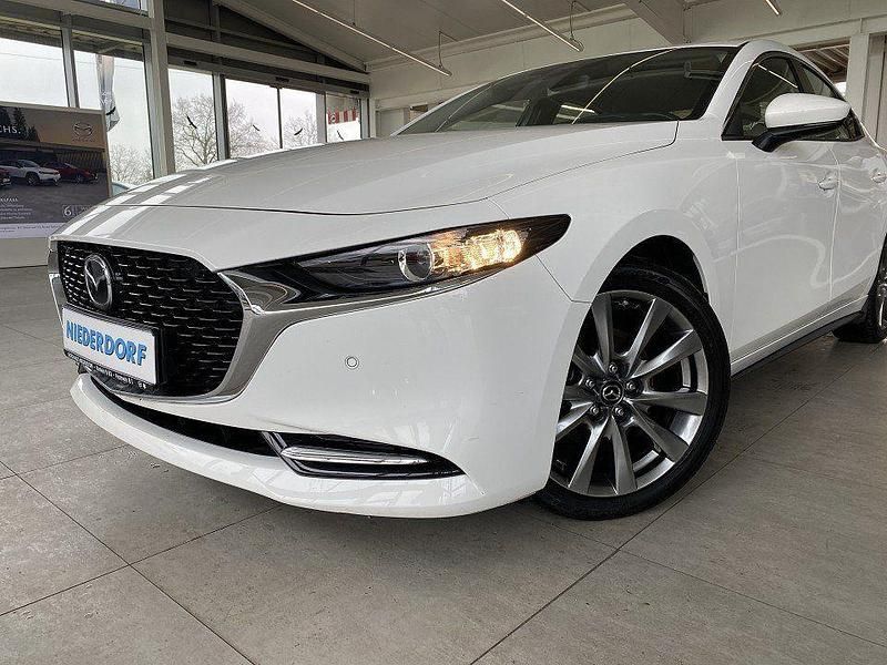 Gebraucht Mazda 3 Selection 186 PS (136 kW) 2022 Purweiß Limousine