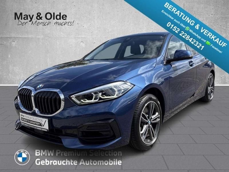 Blau Gebraucht 2022 BMW 120 Sport Line Kleinwagen | 25.770 € (Fairer Preis) - Bild 1/4