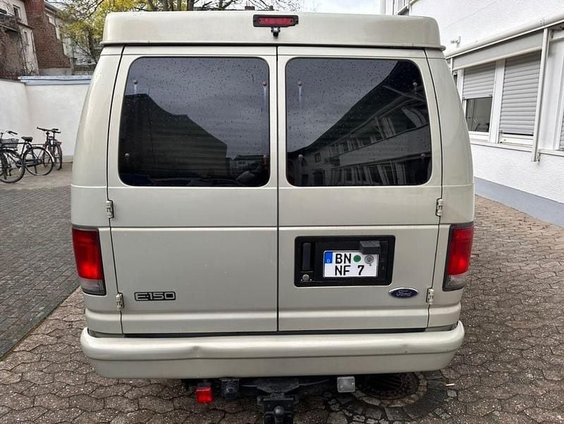 Gebraucht Ford Econoline 237 PS (174 kW) 2005 Beige Van / Kleinbus