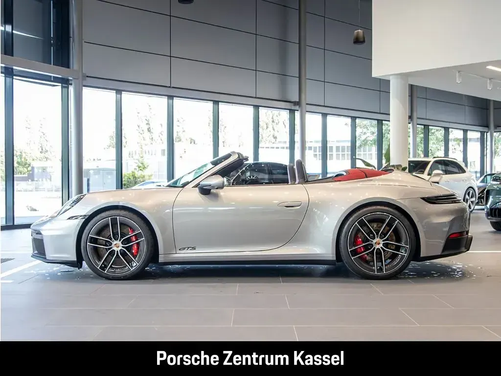 Neu Porsche 992 541 PS (397 kW) 2025 Silber Cabrio