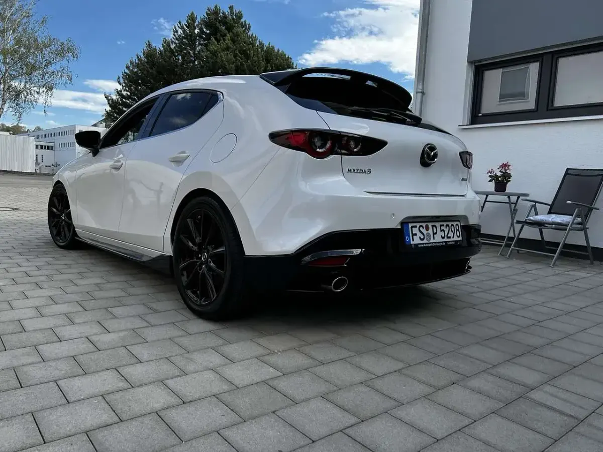 Gebraucht Mazda 3 Homura-Line 150 PS (110 kW) 2022 Weiß Kleinwagen