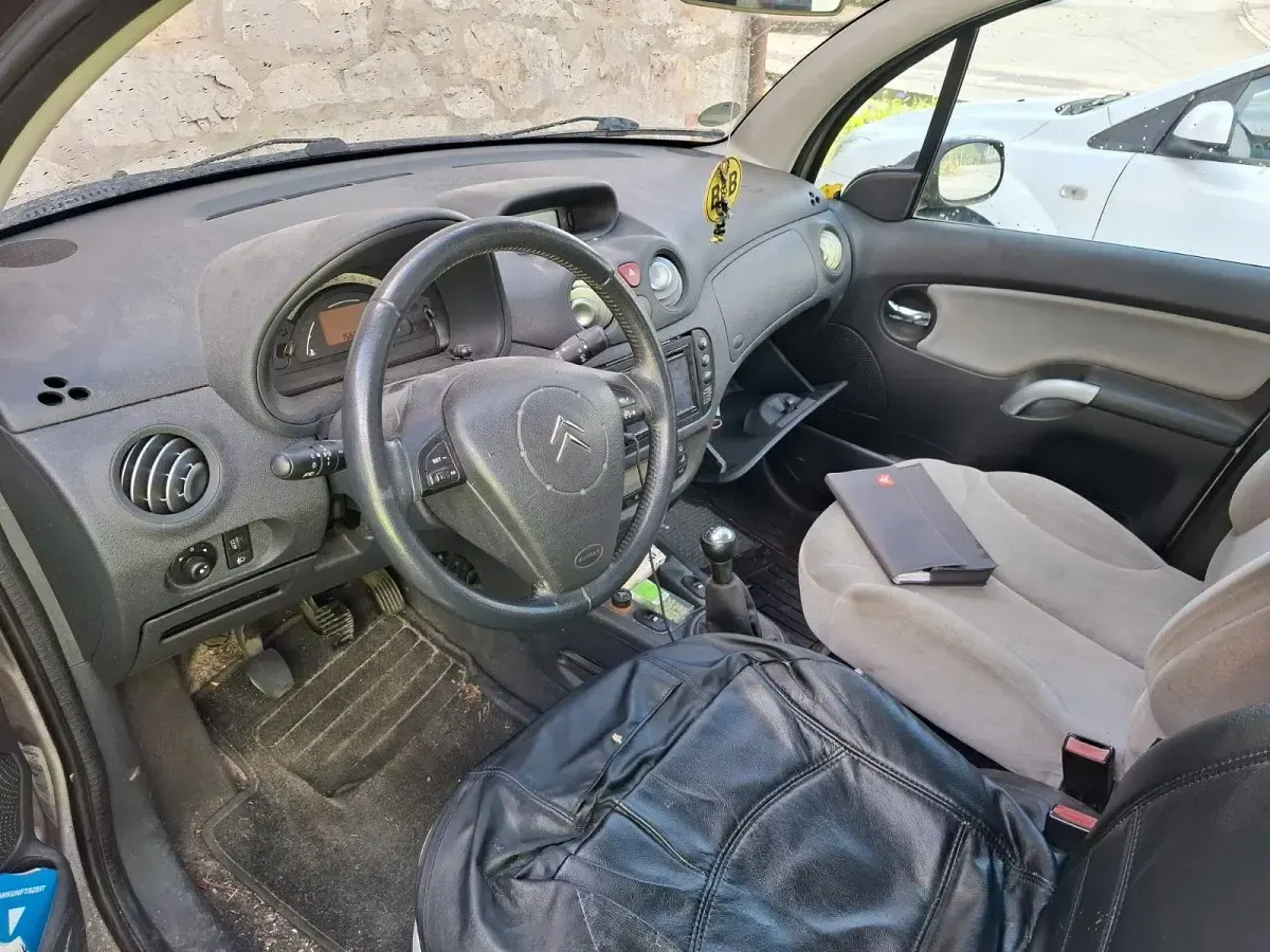 Occasion Citroën C3 Exclusive 73 ch (53 kW) 2004 Gris Berline