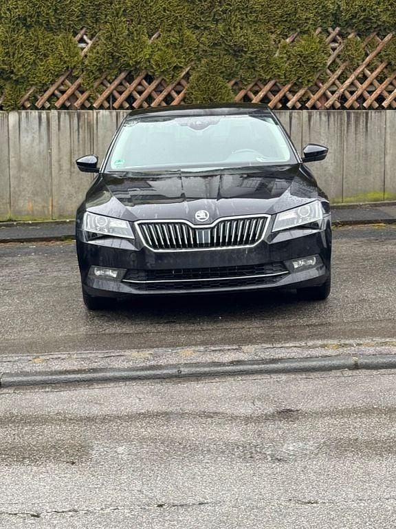 Gebraucht Skoda Superb Style 150 PS (110 kW) 2016 Schwarz Limousine