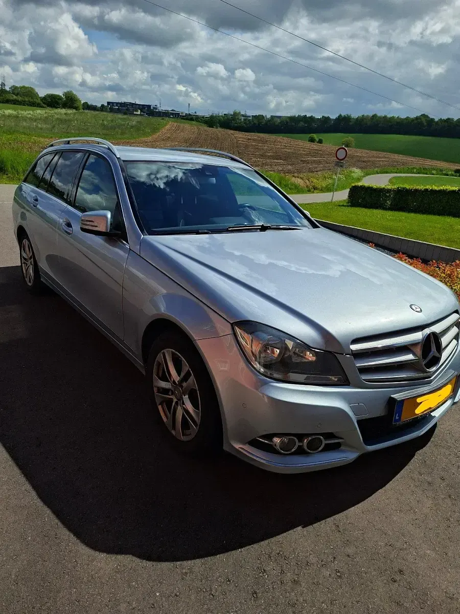 Gebraucht Mercedes 220 170 PS (125 kW) 2014 Grau Kombi
